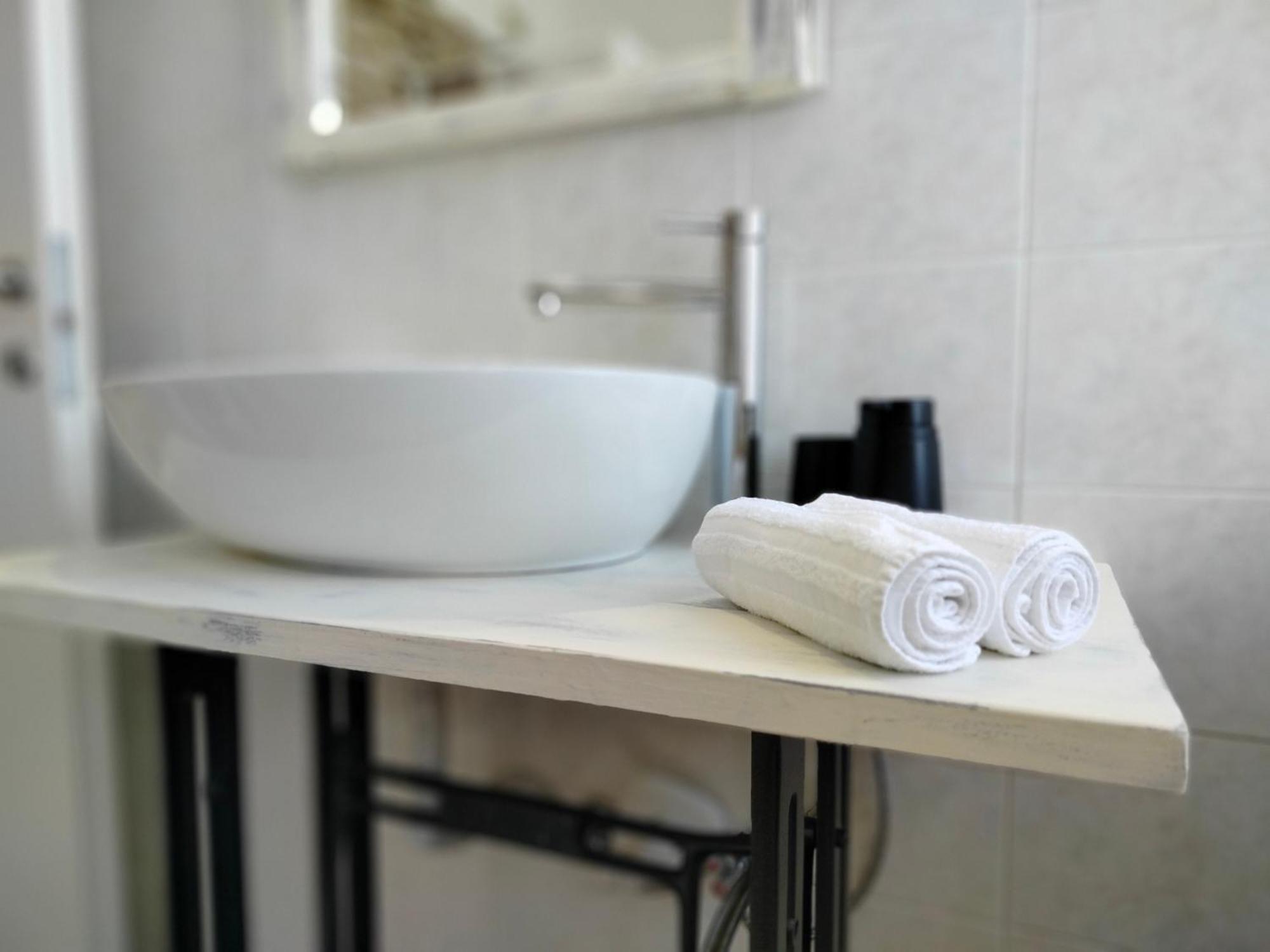 Sweetheart Apartment Busto Arsizio Eksteriør billede